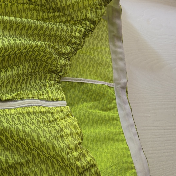 ⭐️Host Pick ⭐️ Sugoi | Hydrolit Running/Cycling Jacket - Picture 4 of 11